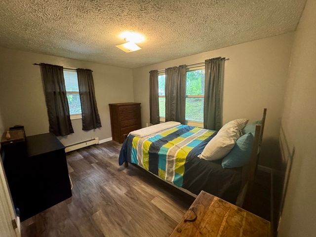 150 Podunk Rd, Sturbridge, MA 01566