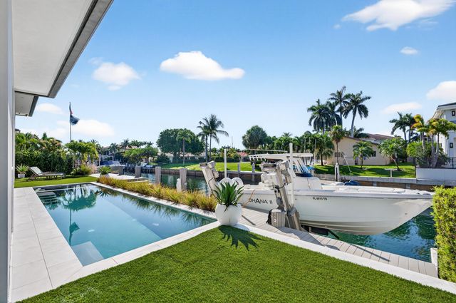 520 Golden Harbour Drive, Boca Raton, FL 33432