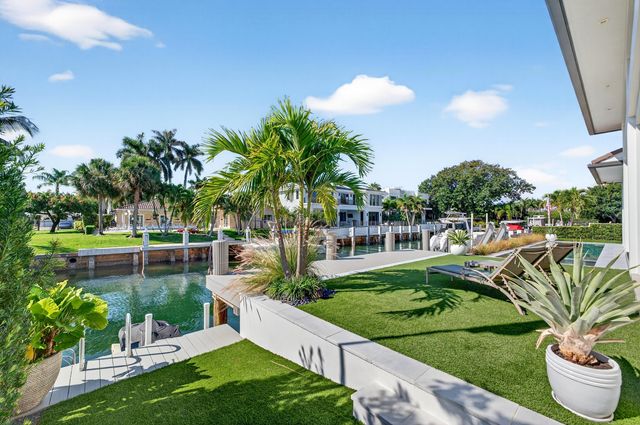 520 Golden Harbour Drive, Boca Raton, FL 33432