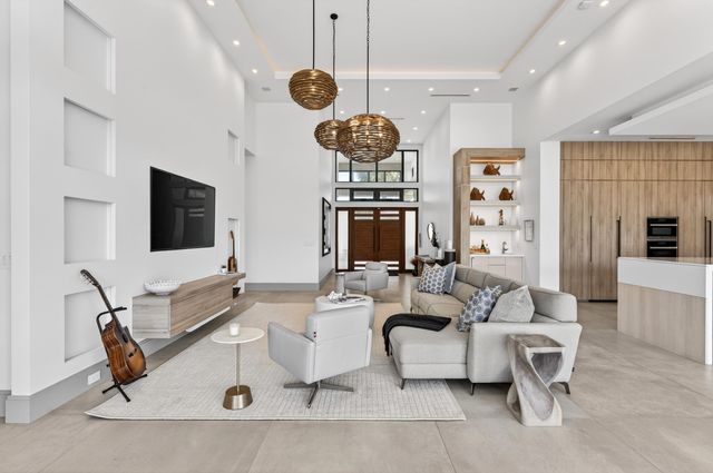 520 Golden Harbour Drive, Boca Raton, FL 33432