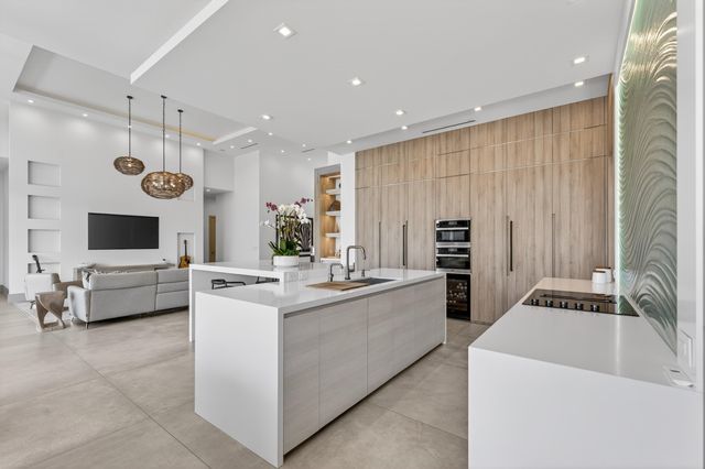 520 Golden Harbour Drive, Boca Raton, FL 33432