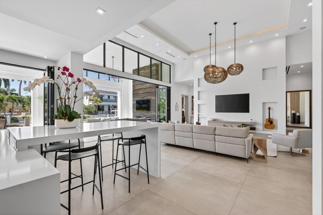 520 Golden Harbour Drive, Boca Raton, FL 33432