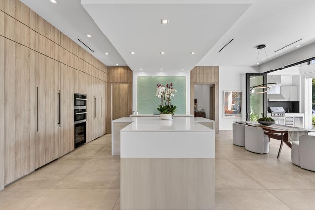 520 Golden Harbour Drive, Boca Raton, FL 33432