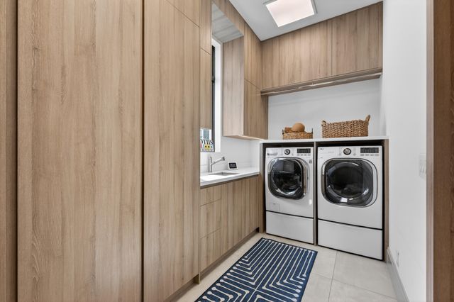 520 Golden Harbour Drive, Boca Raton, FL 33432