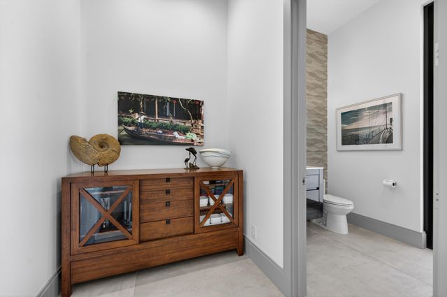 520 Golden Harbour Drive, Boca Raton, FL 33432