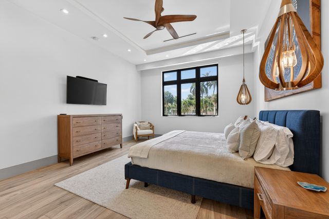 520 Golden Harbour Drive, Boca Raton, FL 33432