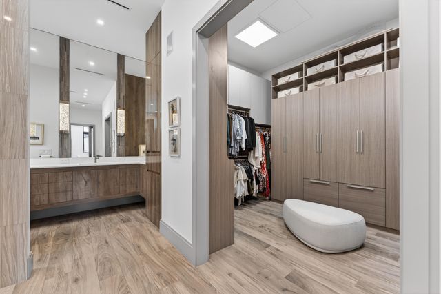 520 Golden Harbour Drive, Boca Raton, FL 33432