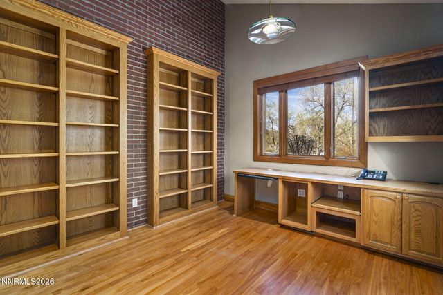 2425 Foley Way, Reno, NV 89509