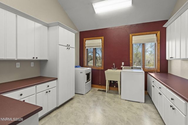 2425 Foley Way, Reno, NV 89509