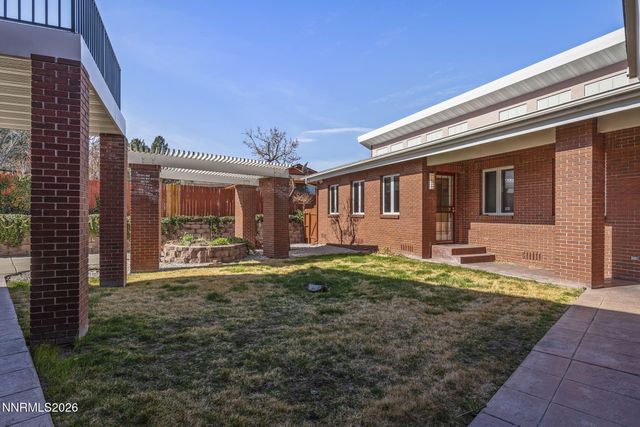 2425 Foley Way, Reno, NV 89509