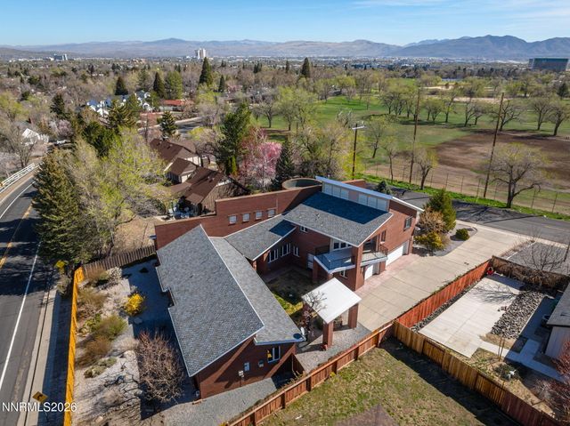 2425 Foley Way, Reno, NV 89509