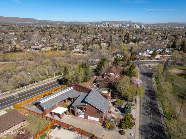 2425 Foley Way, Reno, NV 89509