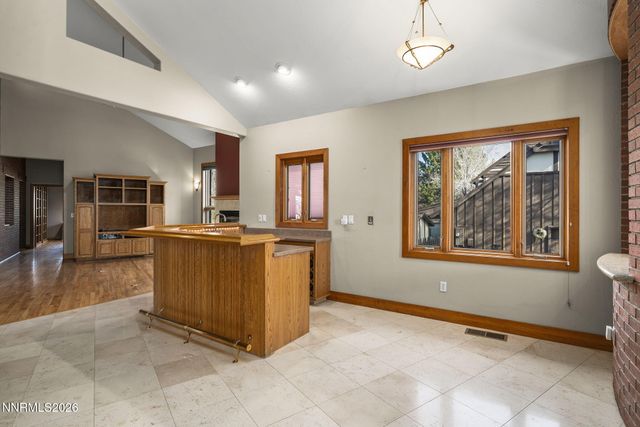 2425 Foley Way, Reno, NV 89509