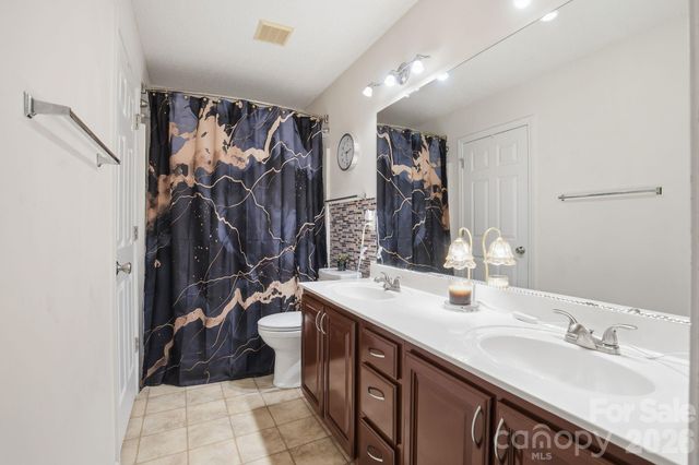 8376 Rudolph Road, Charlotte, NC 28216