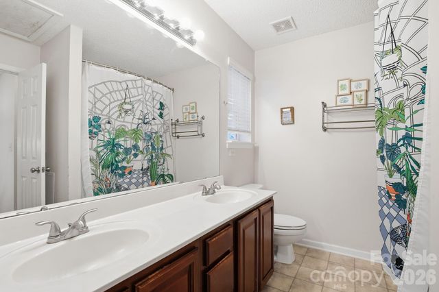 8376 Rudolph Road, Charlotte, NC 28216