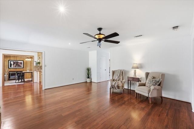2605 Buckingham Drive, Denton, TX 76209