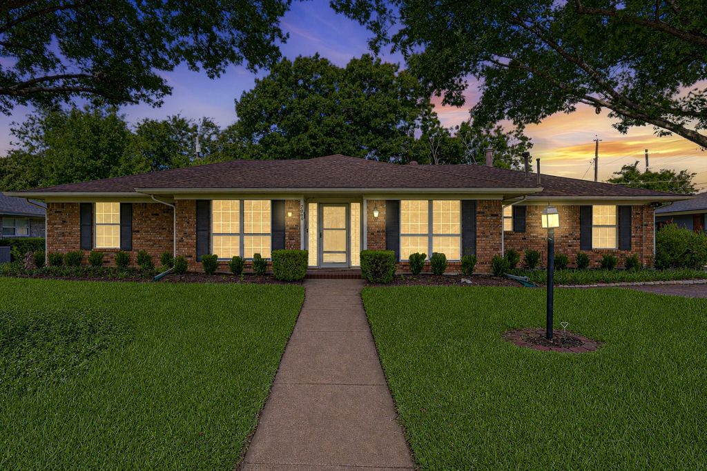 2605 Buckingham Drive, Denton, TX 76209