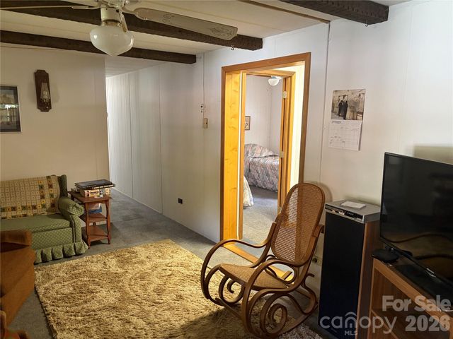 42 Country Meadows Road, Burnsville, NC 28714
