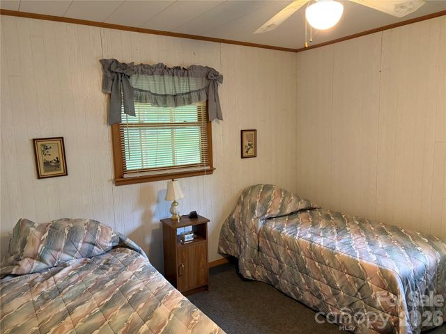 42 Country Meadows Road, Burnsville, NC 28714
