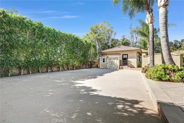 19394 Halsted Street, Northridge, CA 91324