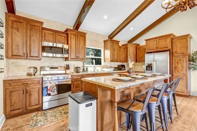 19394 Halsted Street, Northridge, CA 91324