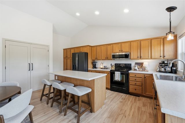 2702 29th Avenue SW, Cedar Rapids, IA 52404