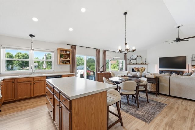 2702 29th Avenue SW, Cedar Rapids, IA 52404