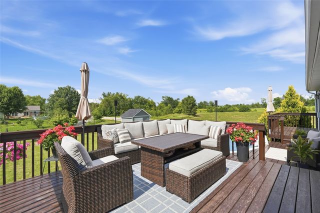 2702 29th Avenue SW, Cedar Rapids, IA 52404