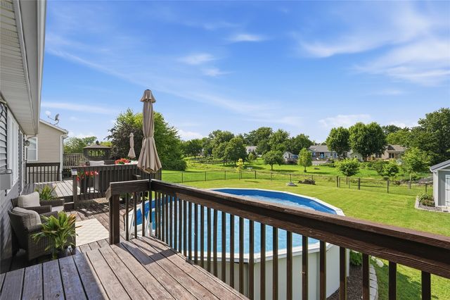 2702 29th Avenue SW, Cedar Rapids, IA 52404