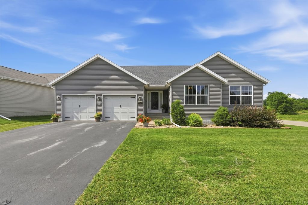 2702 29th Avenue SW, Cedar Rapids, IA 52404