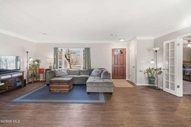 26998 Lime City Road, Perrysburg, OH 43551