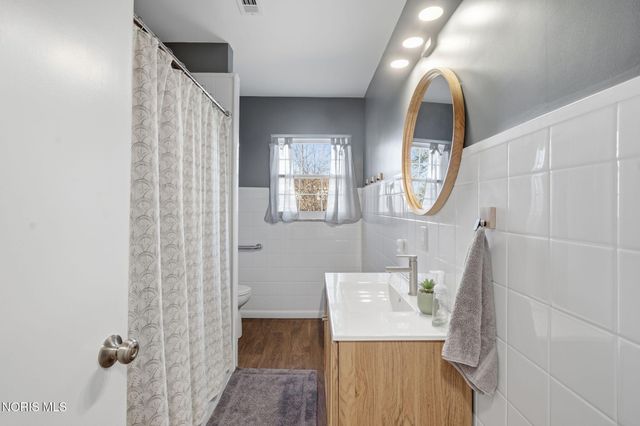 26998 Lime City Road, Perrysburg, OH 43551