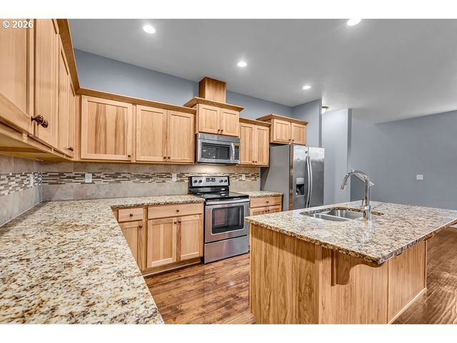 2856 26TH Ave, Forest Grove, OR 97116