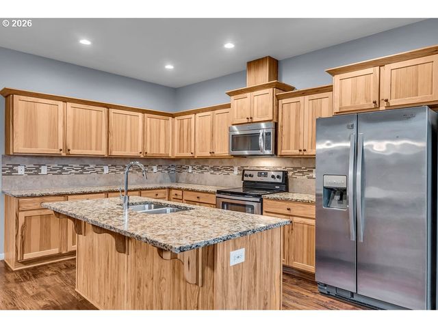 2856 26TH Ave, Forest Grove, OR 97116