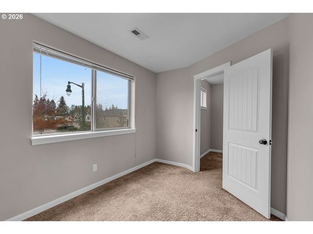 2856 26TH Ave, Forest Grove, OR 97116