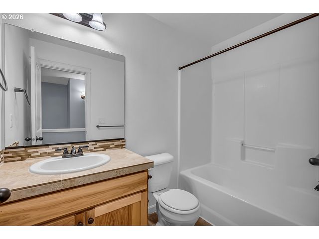 2856 26TH Ave, Forest Grove, OR 97116