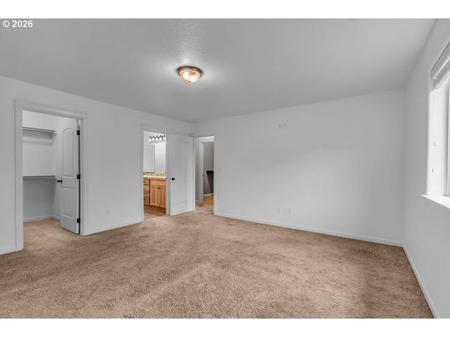 2856 26TH Ave, Forest Grove, OR 97116