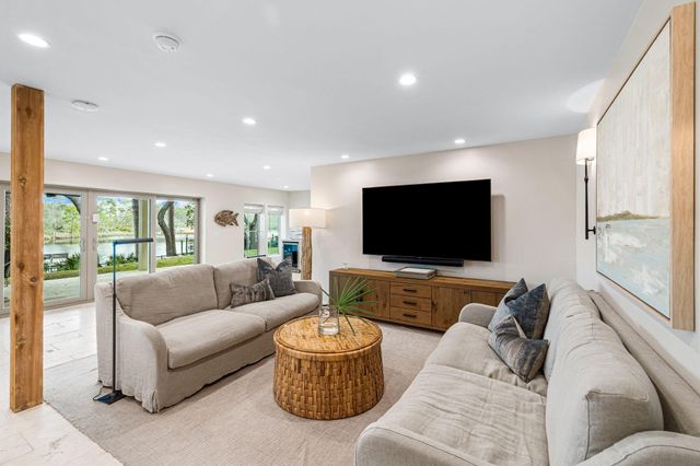 638 N Walton Lakeshore Drive, Inlet Beach, FL 32461