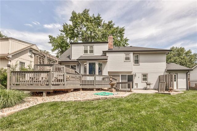 10007 W 98 Street, Overland Park, KS 66212