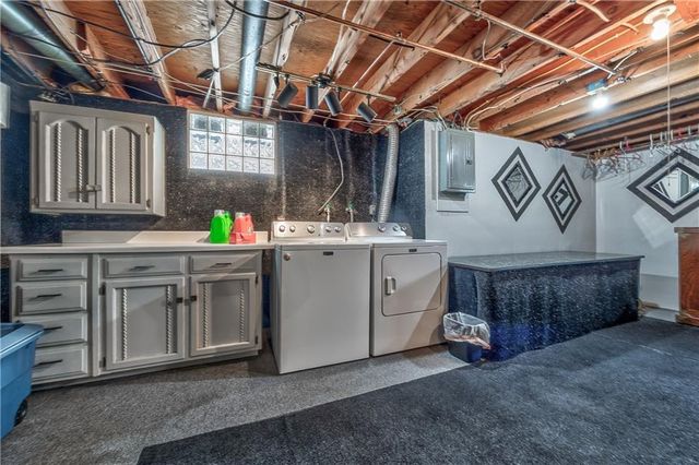 10007 W 98 Street, Overland Park, KS 66212