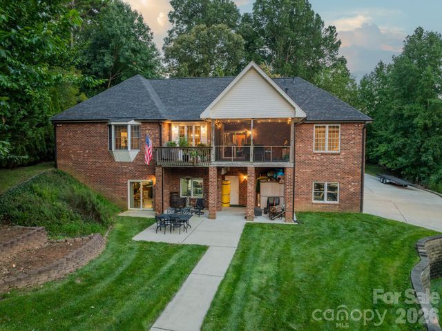 7545 Rabbit Circle, Denver, NC 28037