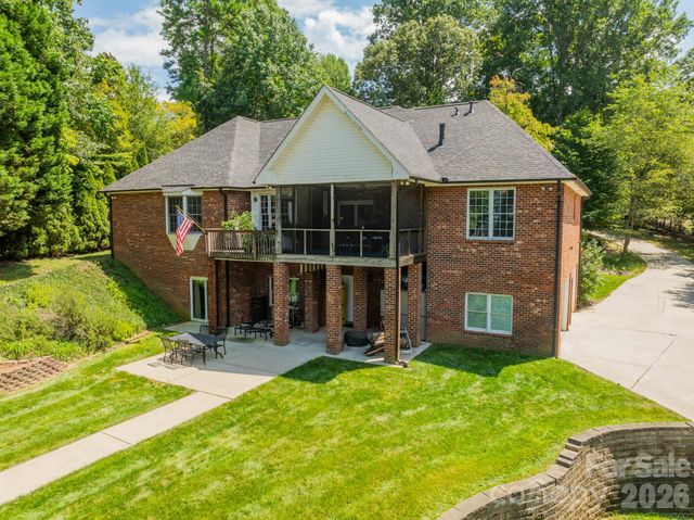 7545 Rabbit Circle, Denver, NC 28037