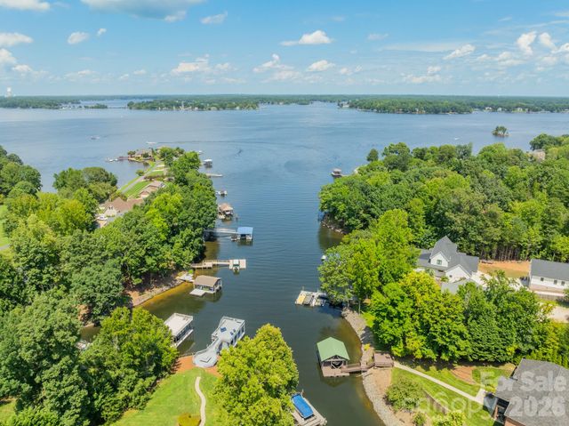 7545 Rabbit Circle, Denver, NC 28037