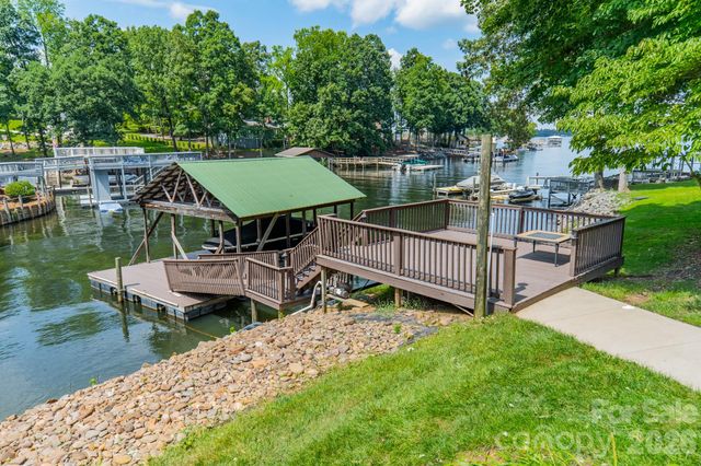 7545 Rabbit Circle, Denver, NC 28037