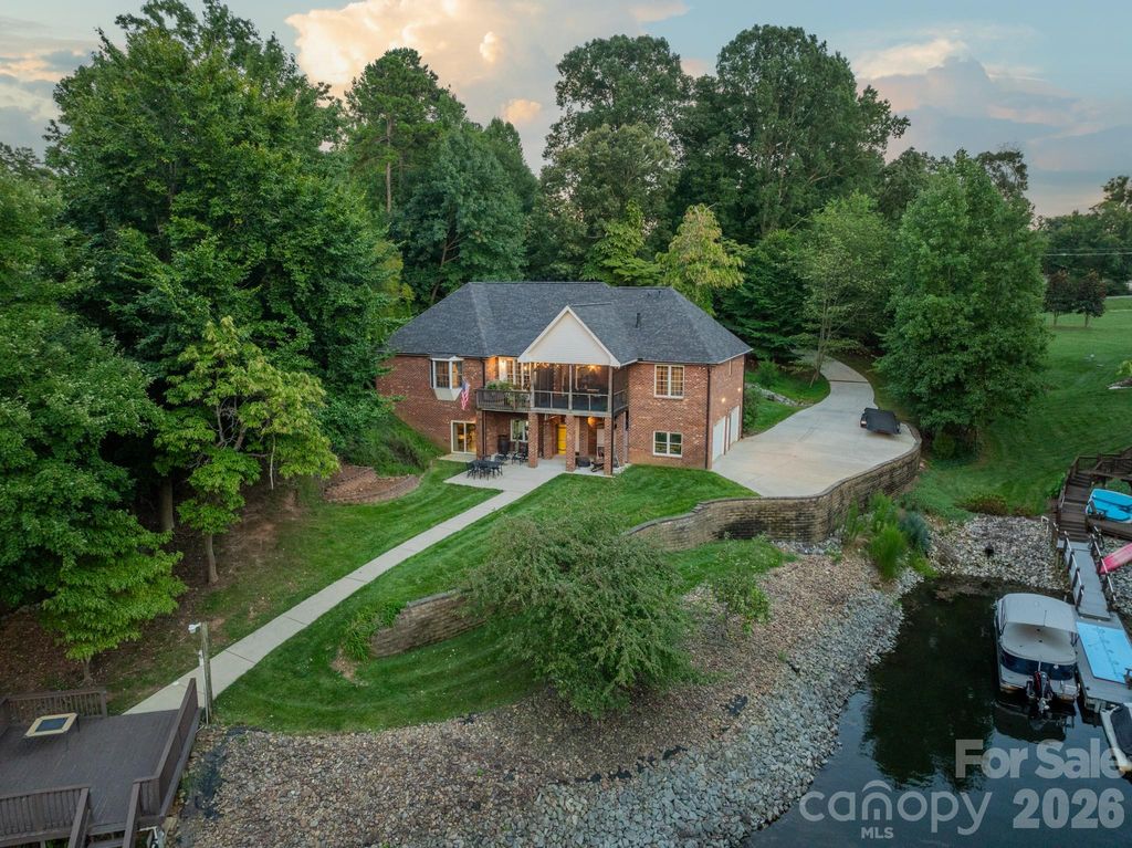 7545 Rabbit Circle, Denver, NC 28037