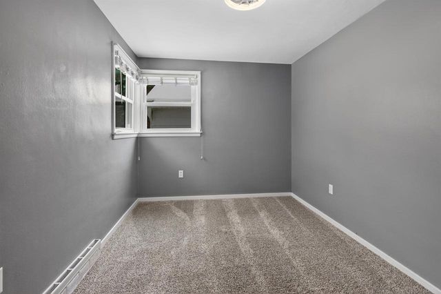 3262 EVERGREEN AVENUE, Green Bay, WI 54313