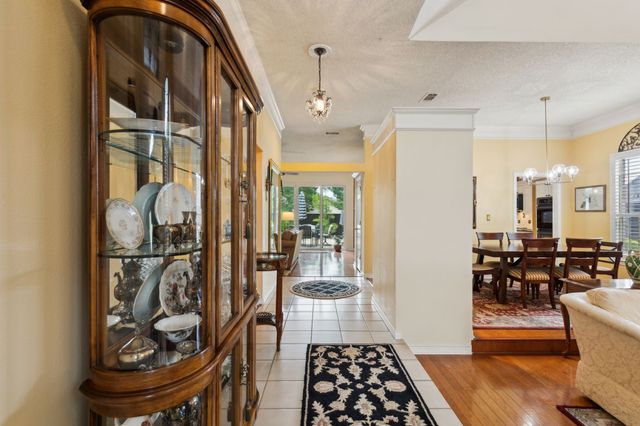 4055 Seabury Drive, Dallas, TX 75287