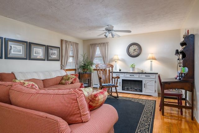 37 Elmwood Street, Auburn, MA 01501