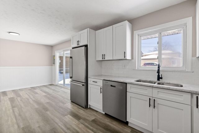 377 S Murray Hill Road, Columbus, OH 43228