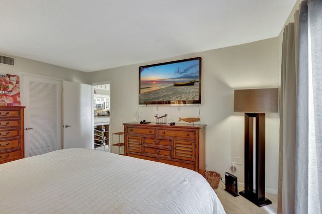 2400 S Ocean Drive 111, Fort Pierce, FL 34949